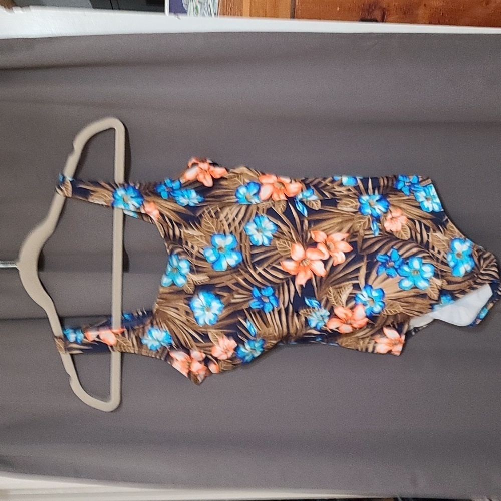 Land's End Womens Swimsuit One Piece Tropical Floral Built In Bra Sz 10DDD EUC